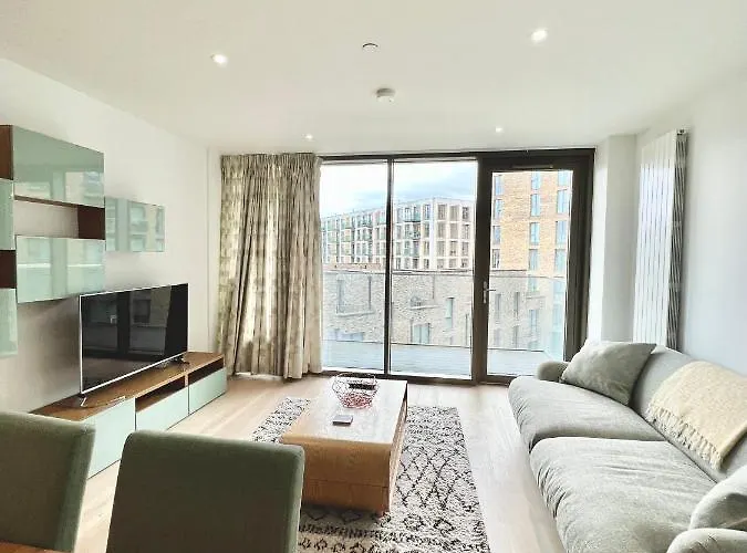 Luxury 2 Bedroom 2 Bathroom Apartment - London City Airport