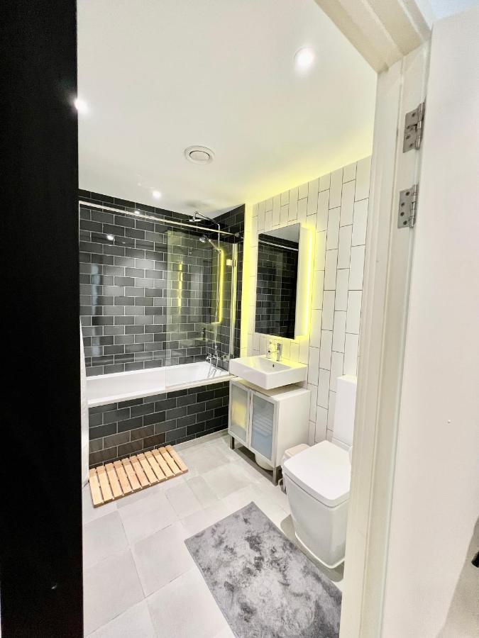 Luxury 2 Bedroom 2 Bathroom - City Airport *