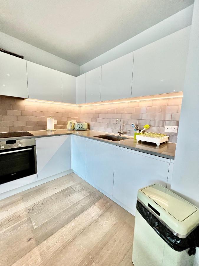 Luxury 2 Bedroom 2 Bathroom - City Airport